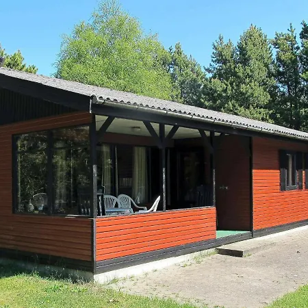 Holiday home Three-bedroom In 11 *