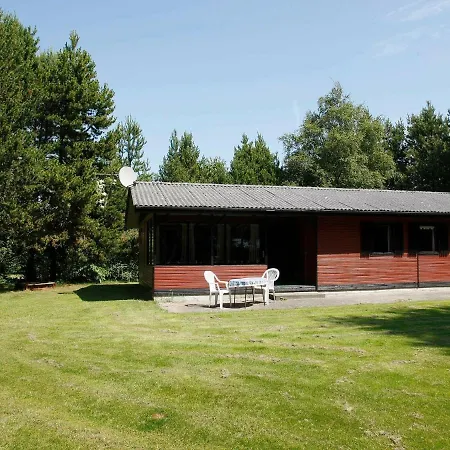 Three-bedroom In 11 *