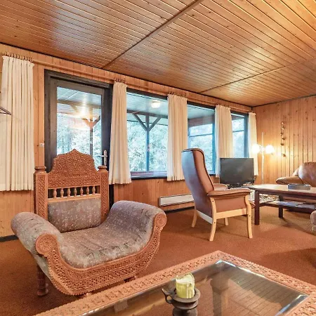 Three-bedroom In 11 *